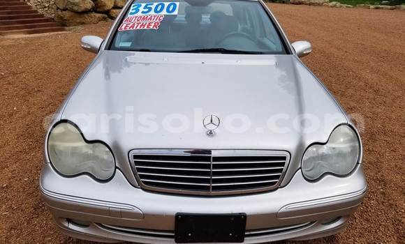 Sayi Na hannu Mercedes-Benz C–Class Gris Mota in Kigali a Rwanda Sayi Na hannu Mercedes-Benz C–Class Gris Mota in Kigali a Rwanda