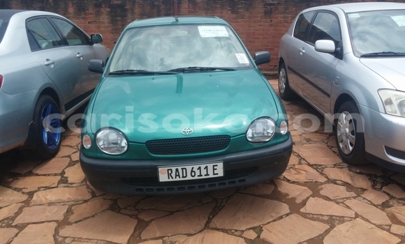 Acheter Occasion Voiture Toyota Corolla Vert à Kigali, Rwanda Acheter Occasion Voiture Toyota Corolla Vert à Kigali, Rwanda