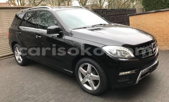 Sayi Na hannu Mercedes-Benz ML–Class Noir Mota in Kigali a Rwanda Sayi Na hannu Mercedes-Benz ML–Class Noir Mota in Kigali a Rwanda