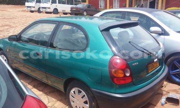 Acheter Occasion Voiture Toyota Corolla Vert à Kigali, Rwanda Acheter Occasion Voiture Toyota Corolla Vert à Kigali, Rwanda