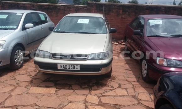 Acheter Occasion Voiture Toyota Carina Gris à Kigali, Rwanda Acheter Occasion Voiture Toyota Carina Gris à Kigali, Rwanda