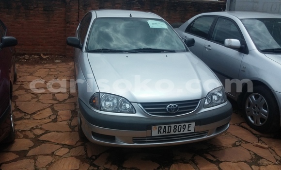 Acheter Occasion Voiture Toyota Avensis Gris à Kigali, Rwanda Acheter Occasion Voiture Toyota Avensis Gris à Kigali, Rwanda