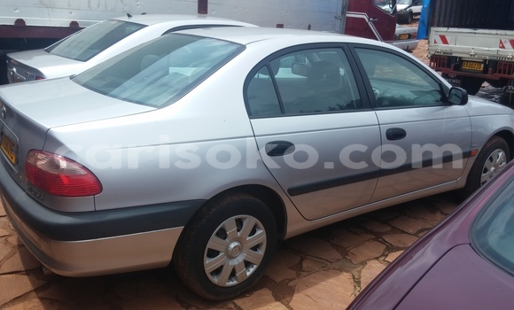 Acheter Occasion Voiture Toyota Avensis Gris à Kigali, Rwanda Acheter Occasion Voiture Toyota Avensis Gris à Kigali, Rwanda