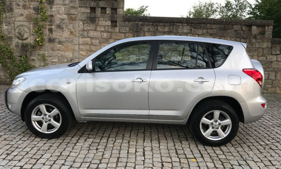 Sayi Imported Toyota RAV4 Gris Mota in Kigali a Rwanda Sayi Imported Toyota RAV4 Gris Mota in Kigali a Rwanda