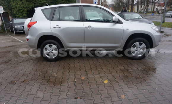 Sayi Imported Toyota RAV4 Gris Mota in Gikongoro a Gikongoro Sayi Imported Toyota RAV4 Gris Mota in Gikongoro a Gikongoro