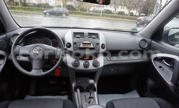 Sayi Imported Toyota RAV4 Gris Mota in Gikongoro a Gikongoro Sayi Imported Toyota RAV4 Gris Mota in Gikongoro a Gikongoro