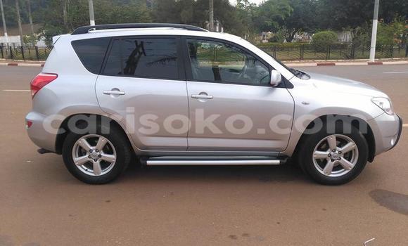 Sayi Na hannu Toyota RAV4 Gris Mota in Kigali a Rwanda Sayi Na hannu Toyota RAV4 Gris Mota in Kigali a Rwanda