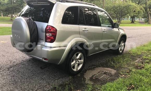 Sayi Na hannu Toyota RAV4 Gris Mota in Kigali a Rwanda Sayi Na hannu Toyota RAV4 Gris Mota in Kigali a Rwanda