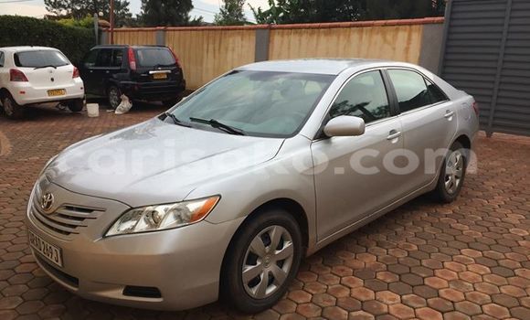 Sayi Na hannu Toyota Camry Gris Mota in Gicumbi a Rwanda Sayi Na hannu Toyota Camry Gris Mota in Gicumbi a Rwanda