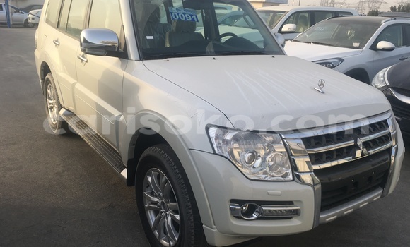 Acheter Neuf Voiture Mitsubishi Pajero à Kigali au Rwanda Acheter Neuf Voiture Mitsubishi Pajero à Kigali au Rwanda