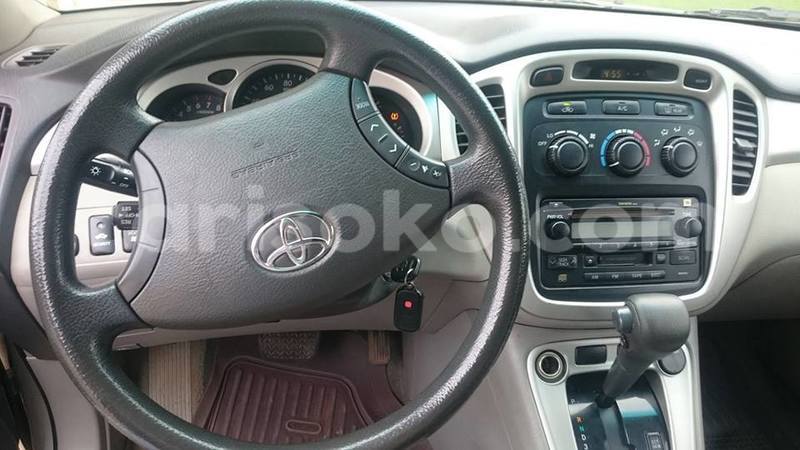 Big with watermark highlander thierry 0788284844 5000usd automatic 2