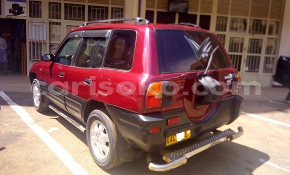 Sayi Na hannu Toyota RAV4 Rouge Mota in Kigali a Rwanda Sayi Na hannu Toyota RAV4 Rouge Mota in Kigali a Rwanda