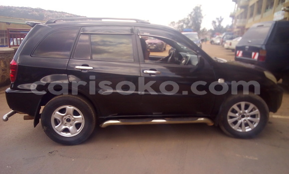 Sayi Na hannu Toyota RAV4 Noir Mota in Kigali a Rwanda Sayi Na hannu Toyota RAV4 Noir Mota in Kigali a Rwanda