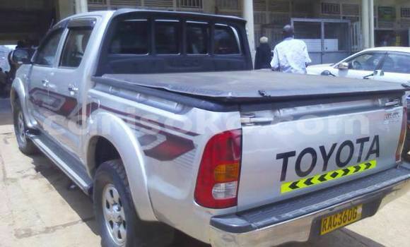 اشتري مستعمل Toyota Hilux Gris سيارة في Gicumbi في Rwanda اشتري مستعمل Toyota Hilux Gris سيارة في Gicumbi في Rwanda