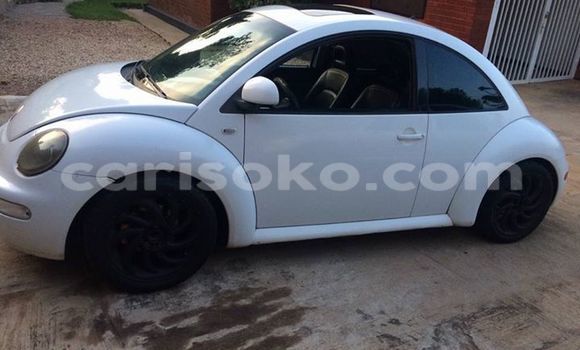 اشتري مستعمل Volkswagen Beetle Blanc سيارة في Gicumbi في Rwanda اشتري مستعمل Volkswagen Beetle Blanc سيارة في Gicumbi في Rwanda