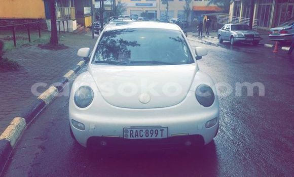 اشتري مستعمل Volkswagen Beetle Blanc سيارة في Gicumbi في Rwanda اشتري مستعمل Volkswagen Beetle Blanc سيارة في Gicumbi في Rwanda