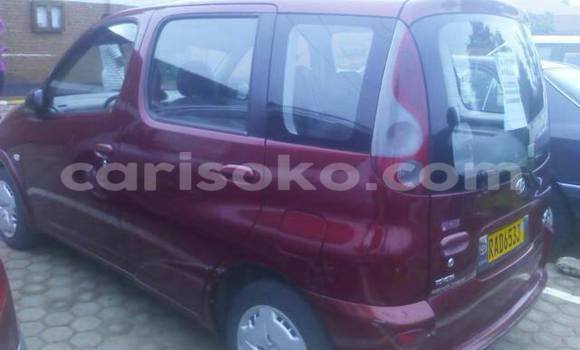 اشتري مستعمل Toyota Yaris Rouge سيارة في Gicumbi في Rwanda اشتري مستعمل Toyota Yaris Rouge سيارة في Gicumbi في Rwanda
