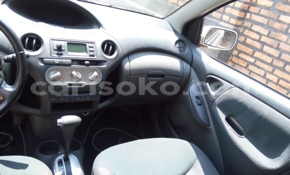Sayi Na hannu Toyota Yaris Gris Mota in Kigali a Rwanda Sayi Na hannu Toyota Yaris Gris Mota in Kigali a Rwanda