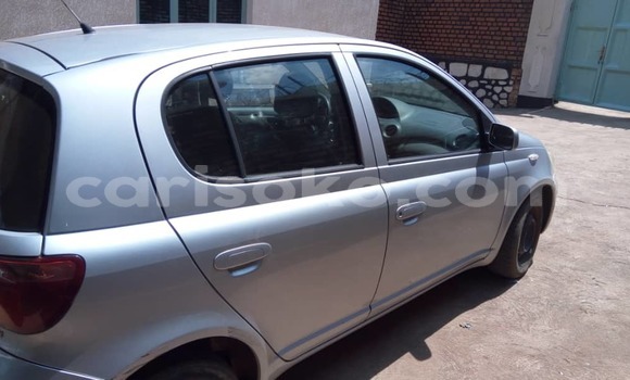 Sayi Na hannu Toyota Yaris Gris Mota in Kigali a Rwanda Sayi Na hannu Toyota Yaris Gris Mota in Kigali a Rwanda