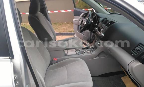 Buy Used Toyota Highlander Silver Car in Kigali in Rwanda Buy Used Toyota Highlander Silver Car in Kigali in Rwanda