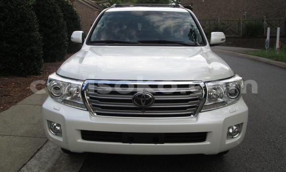 اشتري مستعمل Toyota Land Cruiser Gris سيارة في Nyagatare في Rwanda اشتري مستعمل Toyota Land Cruiser Gris سيارة في Nyagatare في Rwanda