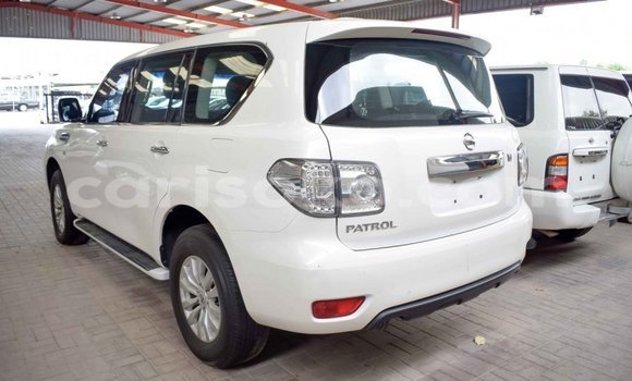 Sayi Imported Nissan Patrol Blanc Mota in Import - Dubai a Rwanda Sayi Imported Nissan Patrol Blanc Mota in Import - Dubai a Rwanda