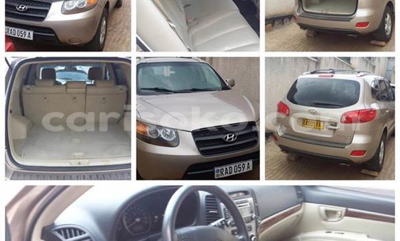 اشتري مستعمل Hyundai Santa Fe Autre سيارة في Gicumbi في Rwanda