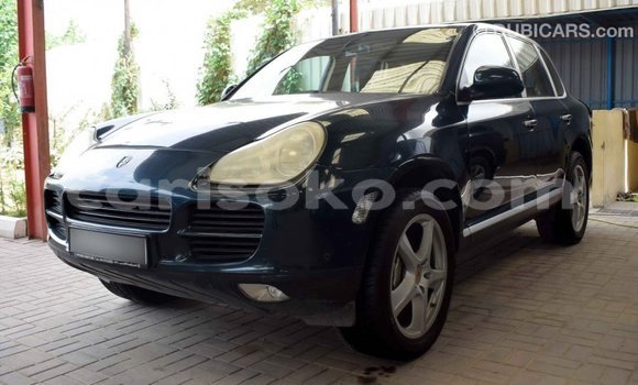 Sayi Imported Porsche Cayenne Vert Mota in Import - Dubai a Rwanda Sayi Imported Porsche Cayenne Vert Mota in Import - Dubai a Rwanda