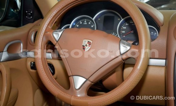 Sayi Imported Porsche Cayenne Vert Mota in Import - Dubai a Rwanda Sayi Imported Porsche Cayenne Vert Mota in Import - Dubai a Rwanda
