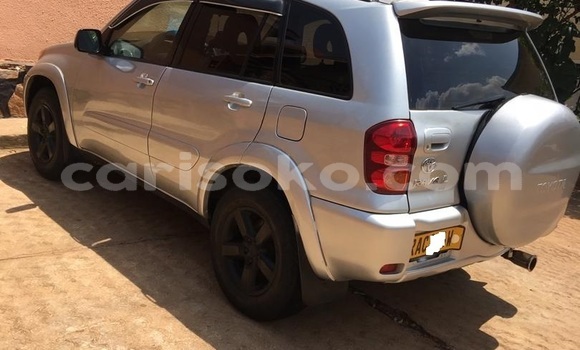 Sayi Na hannu Toyota RAV4 Gris Mota in Kigali a Rwanda Sayi Na hannu Toyota RAV4 Gris Mota in Kigali a Rwanda
