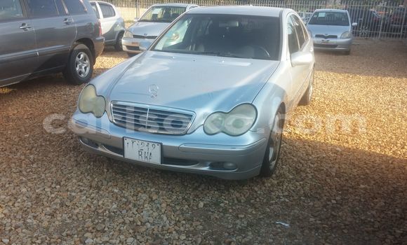 Acheter Occasion Voiture Mercedes-Benz 200 Gris à Kigali, Rwanda