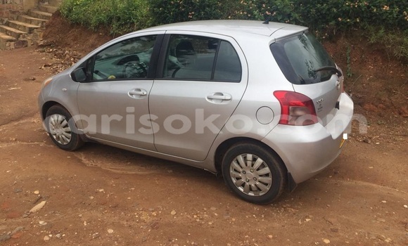 Sayi Na hannu Toyota Yaris Gris Mota in Kigali a Rwanda Sayi Na hannu Toyota Yaris Gris Mota in Kigali a Rwanda