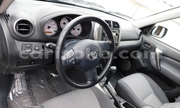 Sayi Imported Toyota RAV4 Gris Mota in Gikongoro a Gikongoro Sayi Imported Toyota RAV4 Gris Mota in Gikongoro a Gikongoro