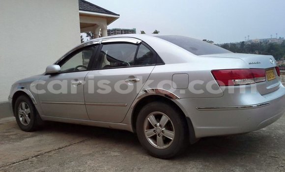 اشتري مستعمل Hyundai Sonata Gris سيارة في Gicumbi في Rwanda