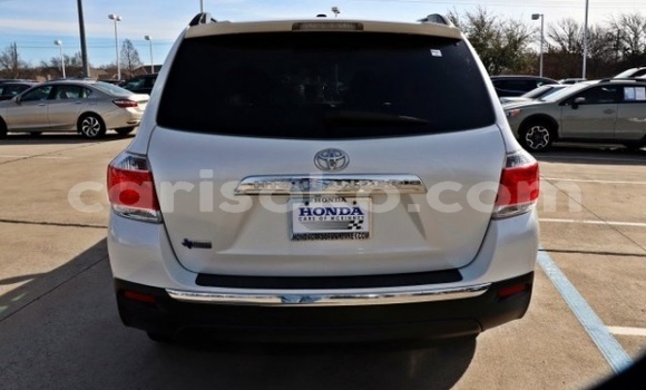 Sayi Imported Toyota Highlander Blanc Mota in Kigali a Rwanda Sayi Imported Toyota Highlander Blanc Mota in Kigali a Rwanda