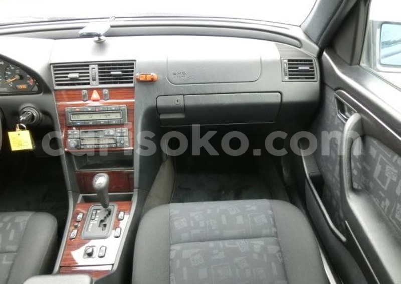 Big with watermark benz c200 70000km 6500000 me 0788520952 9