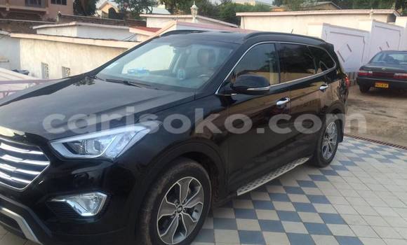 اشتري مستعمل Hyundai Santa Fe Noir سيارة في Kigali في Rwanda