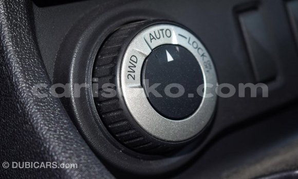 Acheter Import Voiture Renault Duster Blanc à Import - Dubai, Rwanda Acheter Import Voiture Renault Duster Blanc à Import - Dubai, Rwanda