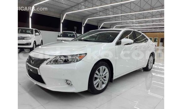 اشتري Imported Lexus ES Blanc سيارة في Import - Dubai في Rwanda اشتري Imported Lexus ES Blanc سيارة في Import - Dubai في Rwanda