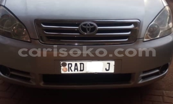 Sayi Na hannu Toyota Avensis Verso Gris Mota in Kigali a Rwanda Sayi Na hannu Toyota Avensis Verso Gris Mota in Kigali a Rwanda