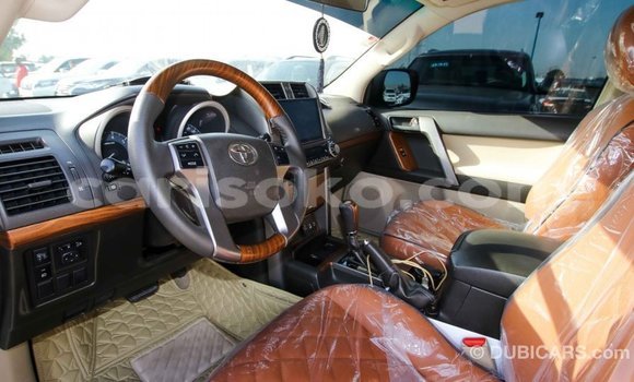 Acheter Import Voiture Toyota Prado Blanc à Import - Dubai, Rwanda Acheter Import Voiture Toyota Prado Blanc à Import - Dubai, Rwanda
