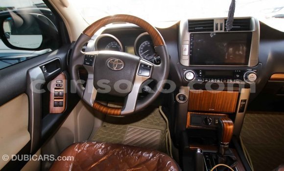 Acheter Import Voiture Toyota Prado Blanc à Import - Dubai, Rwanda Acheter Import Voiture Toyota Prado Blanc à Import - Dubai, Rwanda