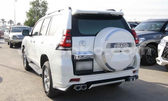 Acheter Import Voiture Toyota Prado Blanc à Import - Dubai, Rwanda Acheter Import Voiture Toyota Prado Blanc à Import - Dubai, Rwanda