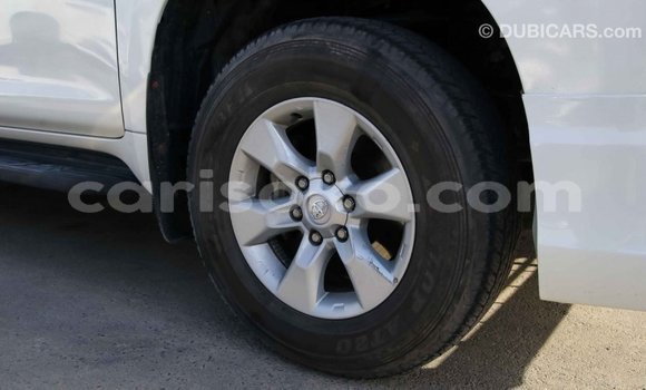 Acheter Import Voiture Toyota Prado Blanc à Import - Dubai, Rwanda Acheter Import Voiture Toyota Prado Blanc à Import - Dubai, Rwanda