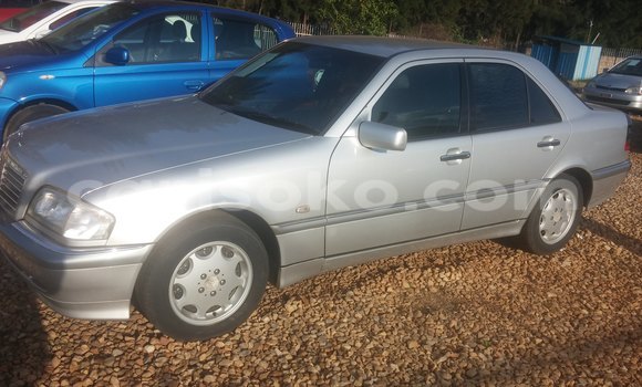 اشتري مستعمل Mercedes-Benz 200 Gris سيارة في Kigali في Rwanda اشتري مستعمل Mercedes-Benz 200 Gris سيارة في Kigali في Rwanda