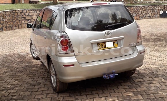 اشتري مستعمل Toyota Corolla Verso Gris سيارة في Kigali في Rwanda اشتري مستعمل Toyota Corolla Verso Gris سيارة في Kigali في Rwanda