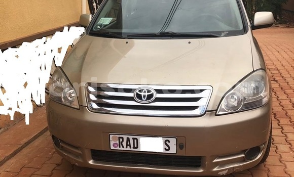 Sayi Na hannu Toyota Avensis Verso Gris Mota in Kigali a Rwanda Sayi Na hannu Toyota Avensis Verso Gris Mota in Kigali a Rwanda