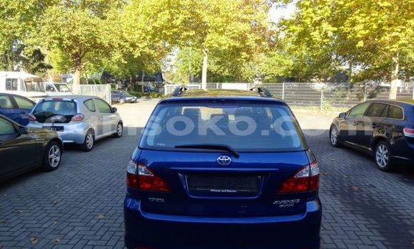 اشتري مستعمل Toyota Avensis Verso Bleu سيارة في Kigali في Rwanda اشتري مستعمل Toyota Avensis Verso Bleu سيارة في Kigali في Rwanda