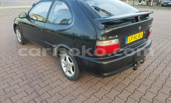 Sayi Na hannu Toyota Corolla Beige Mota in Kigali a Rwanda Sayi Na hannu Toyota Corolla Beige Mota in Kigali a Rwanda