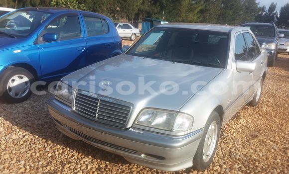 اشتري مستعمل Mercedes-Benz 200 Gris سيارة في Kigali في Rwanda اشتري مستعمل Mercedes-Benz 200 Gris سيارة في Kigali في Rwanda